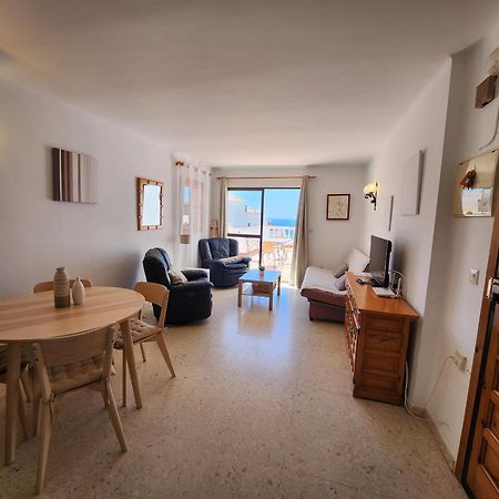R838 Capistrano Playa 213 Apartment Nerja Bagian luar foto