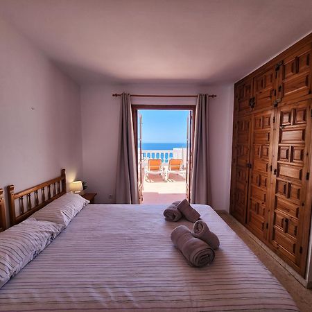 R838 Capistrano Playa 213 Apartment Nerja Bagian luar foto