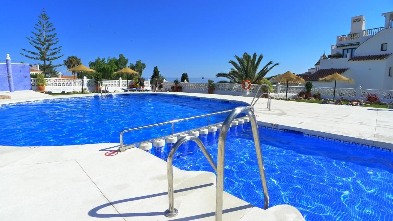 R838 Capistrano Playa 213 Apartment Nerja Bagian luar foto
