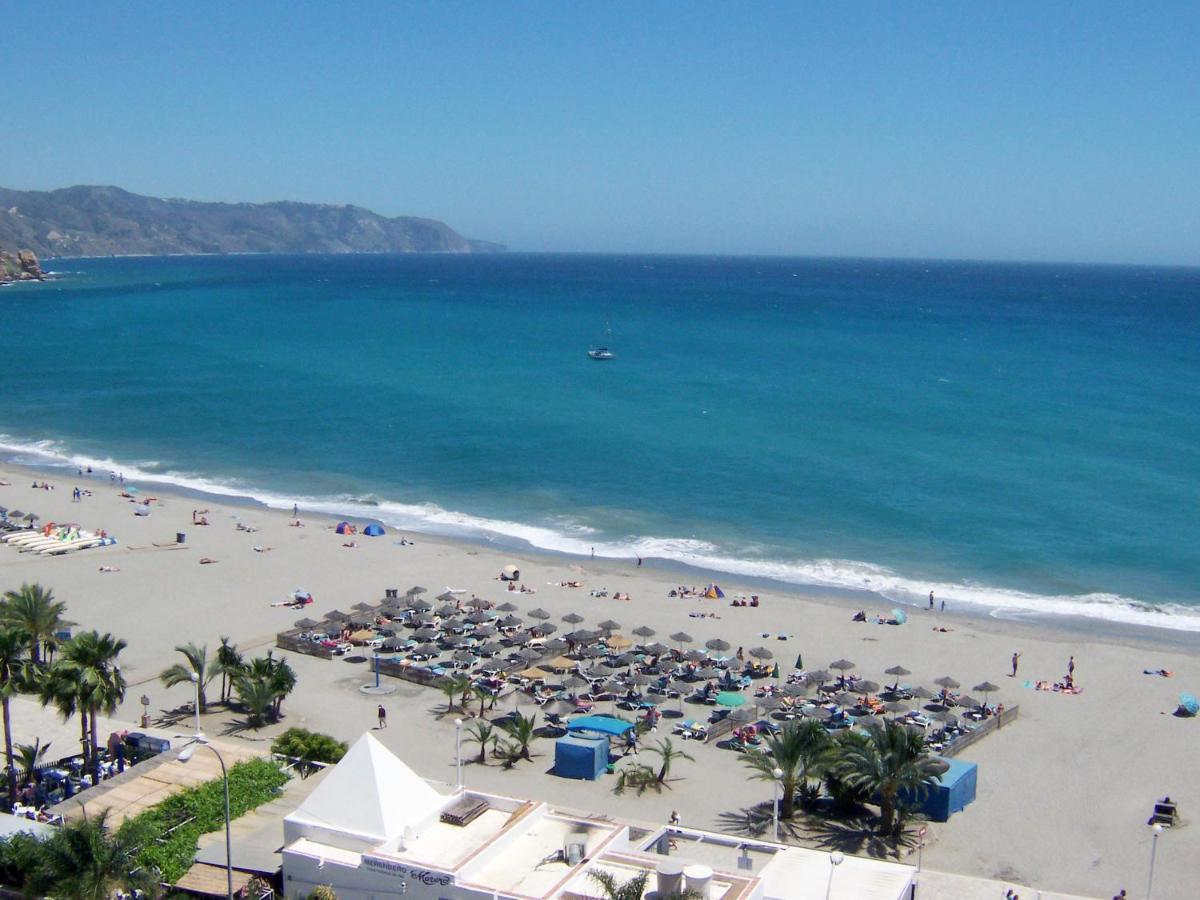 R838 Capistrano Playa 213 Apartment Nerja Bagian luar foto